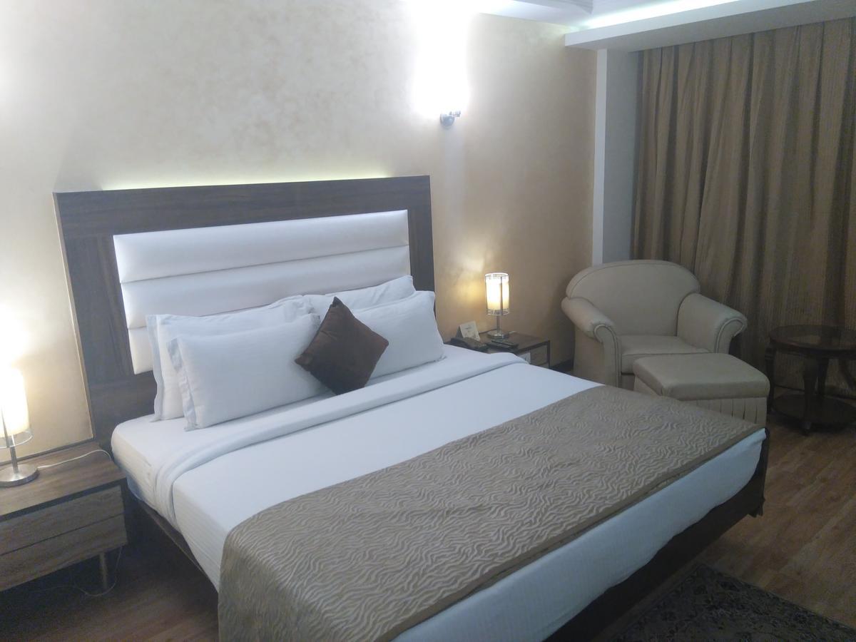 Hotel Eqbal Inn Patiāla Εξωτερικό φωτογραφία